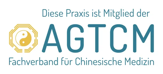 Badge: Diese Praxis ist Mitglied der AGTCM — Fachverband für Chinesische Medizin (öffnet in neuem Tab)